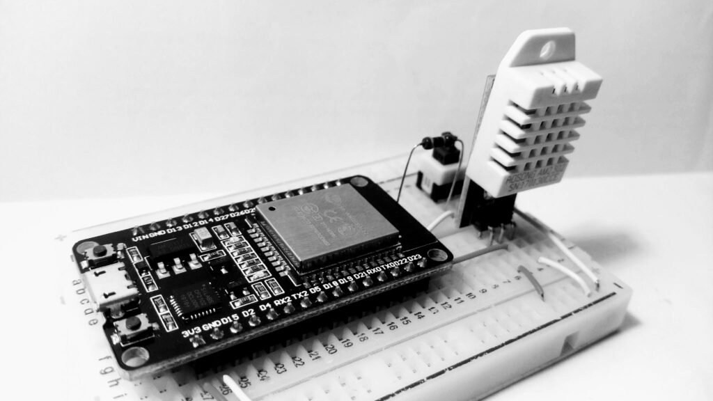 ESP32 Wi-Fi Weather Station with DHT22